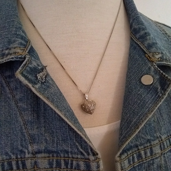 18K Gold Heart Necklace Italy - Picture 2 of 8